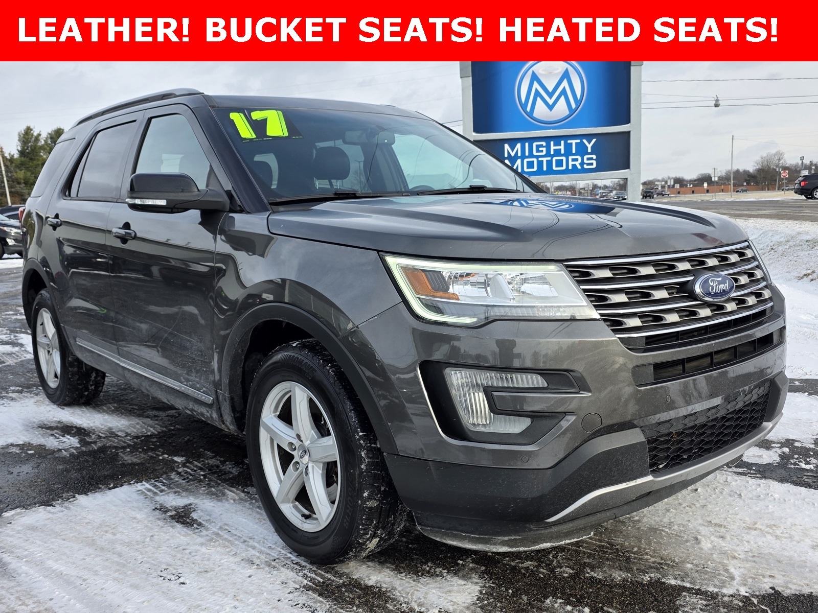 2017 Ford Explorer XLT's photo