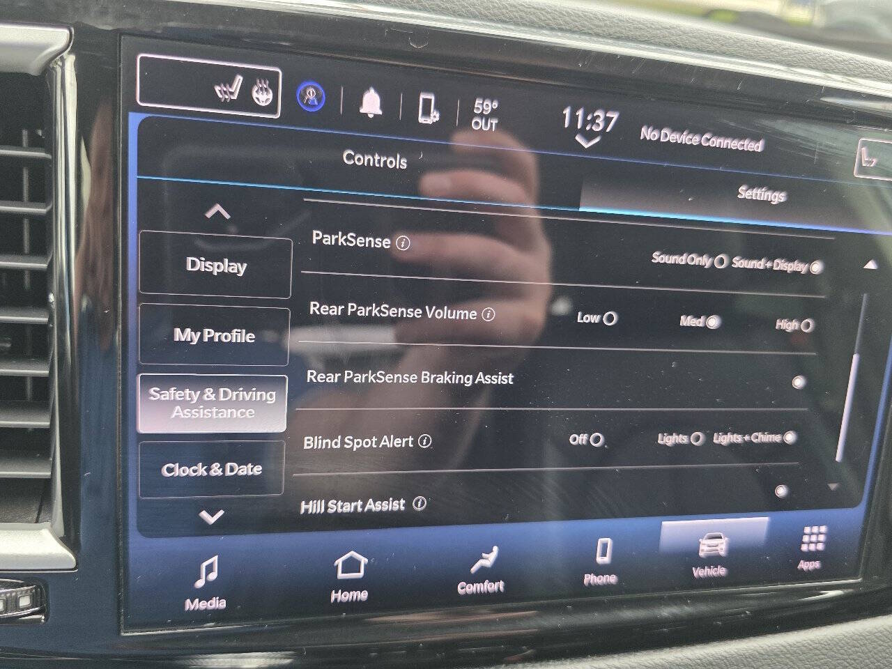 2023 Chrysler Pacifica Touring L - Photo 18
