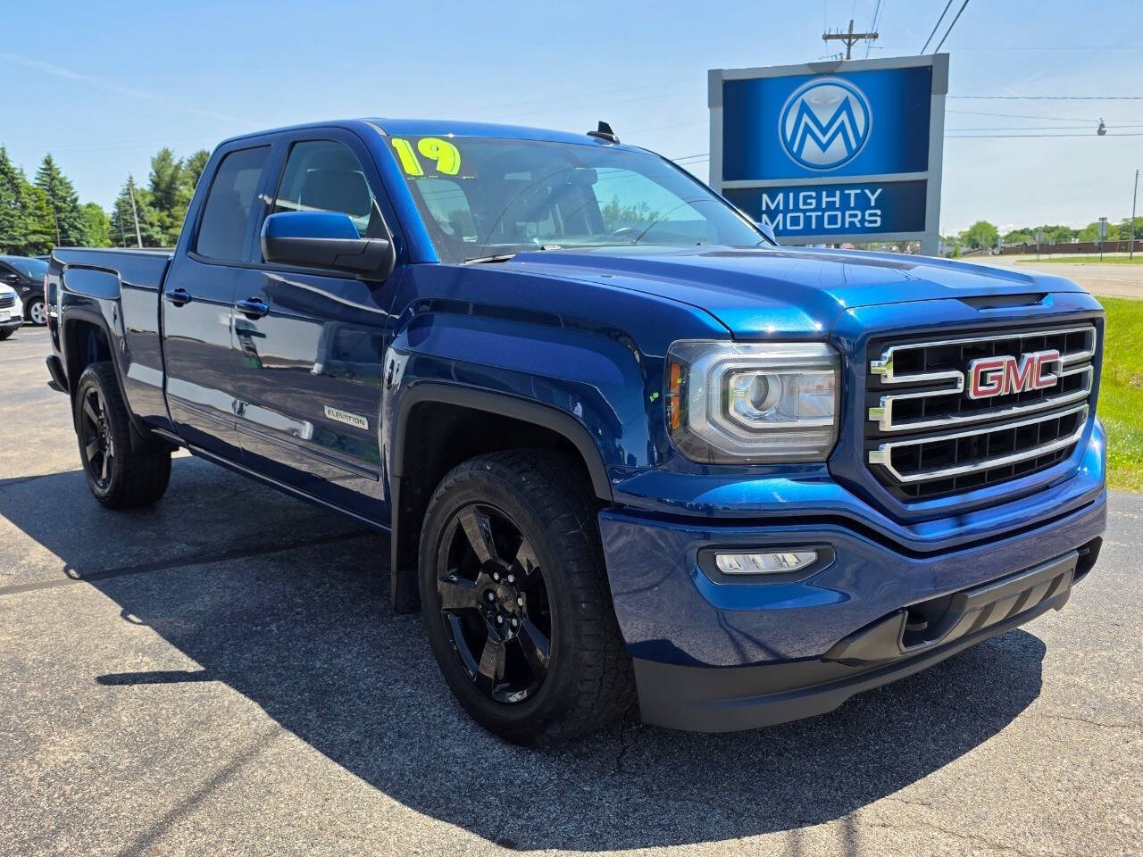 2019 GMC Sierra 4WD Double Cab Standard Box's photo