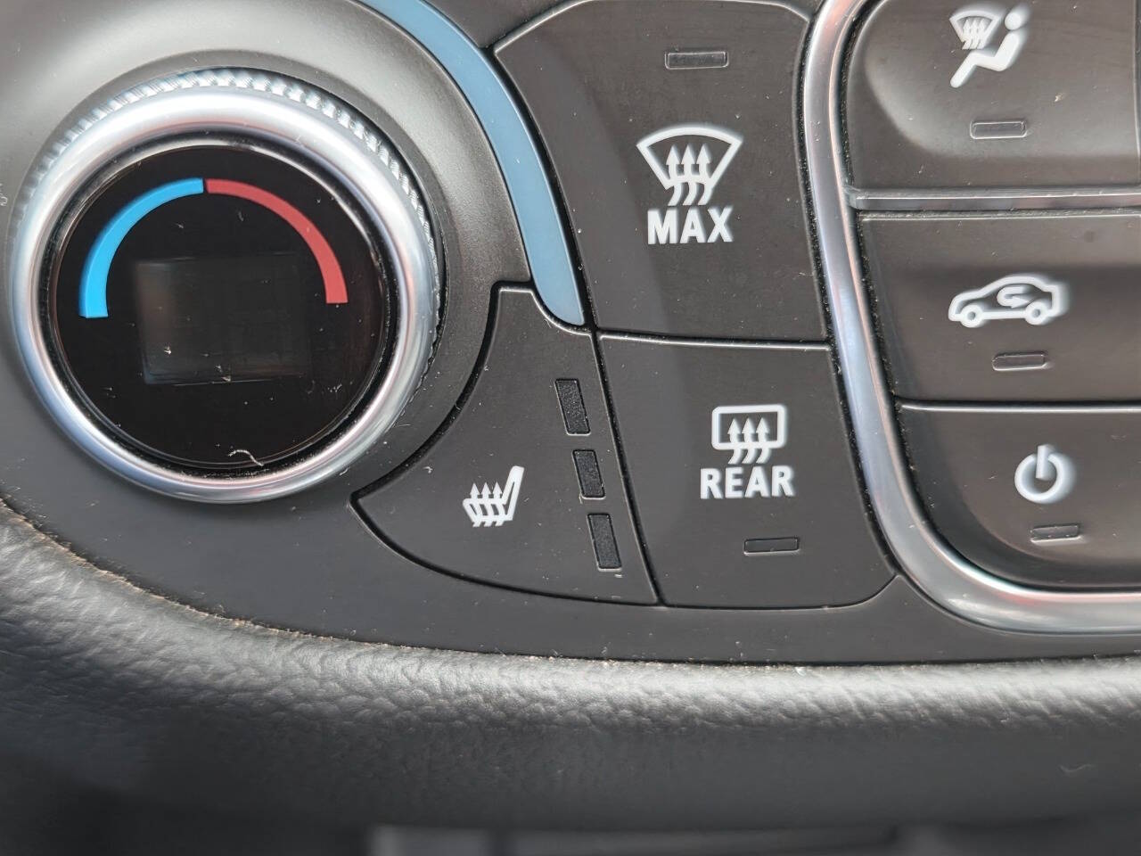 2023 Chevrolet Equinox LT - Photo 13