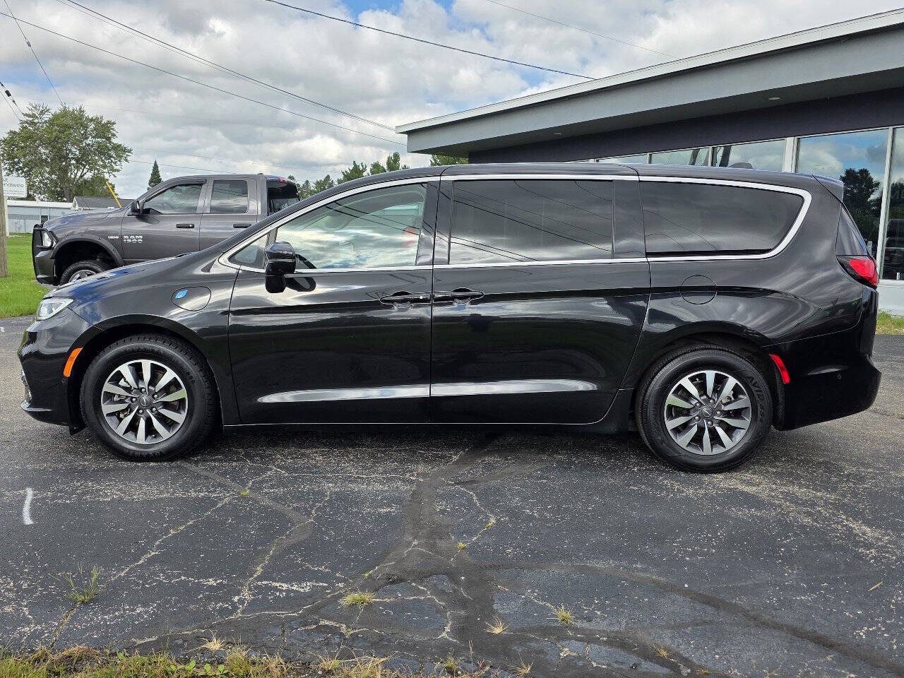 2022 Chrysler Pacifica Hybrid Touring L - Photo 20