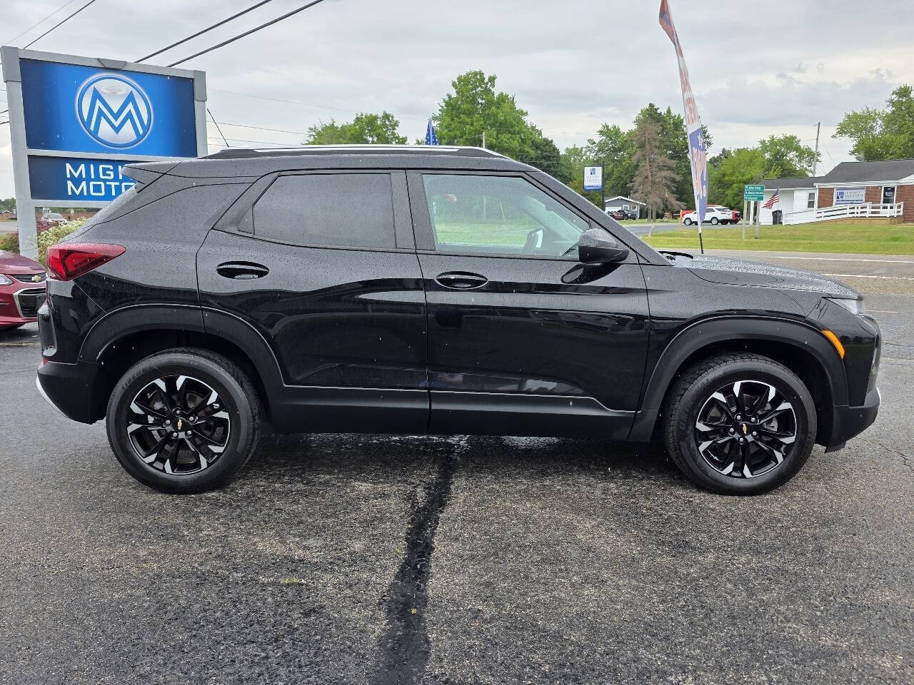 2021 Chevrolet Trailblazer LT - Photo 2