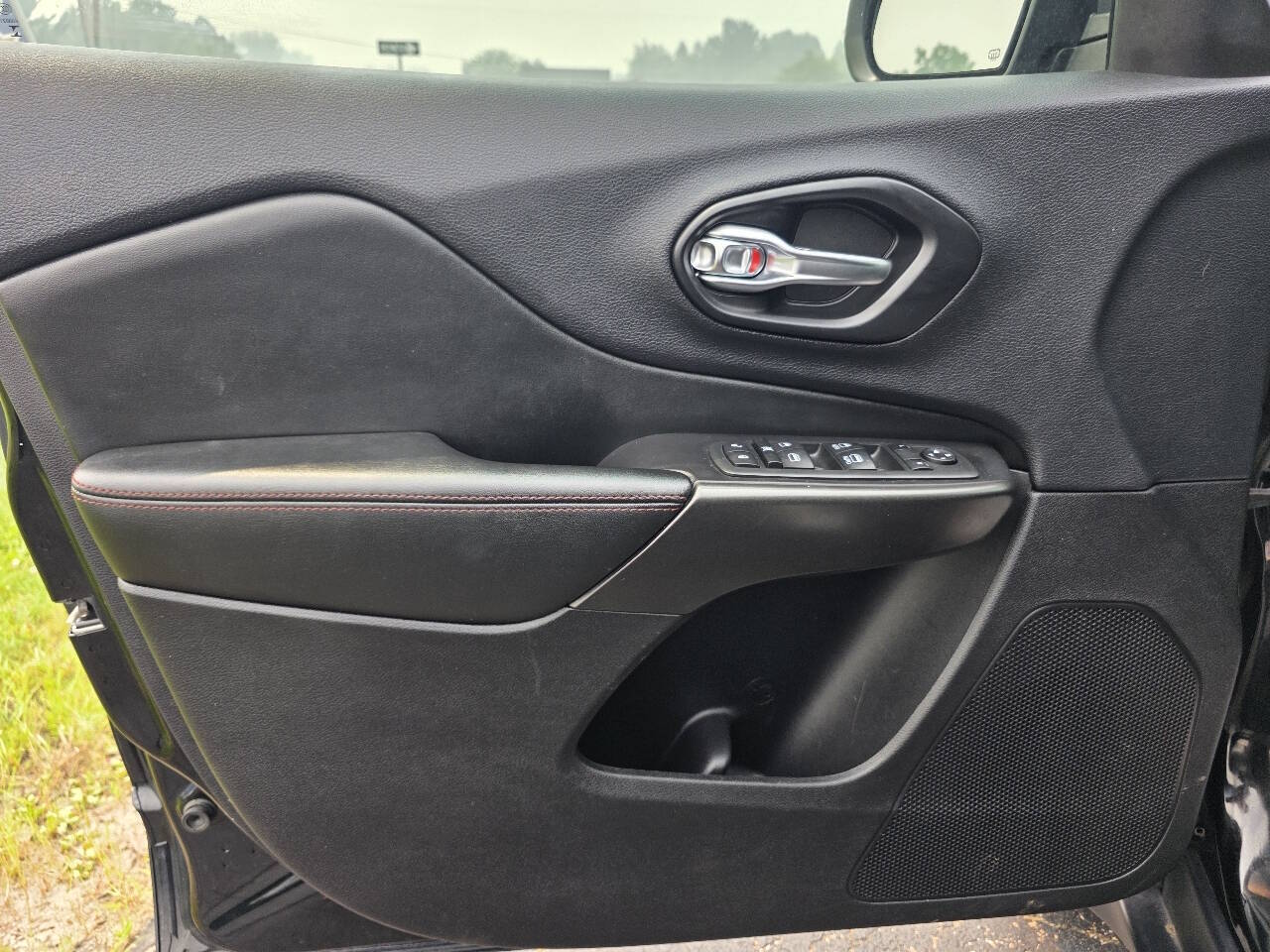 2020 Jeep Cherokee Trailhawk - Photo 30