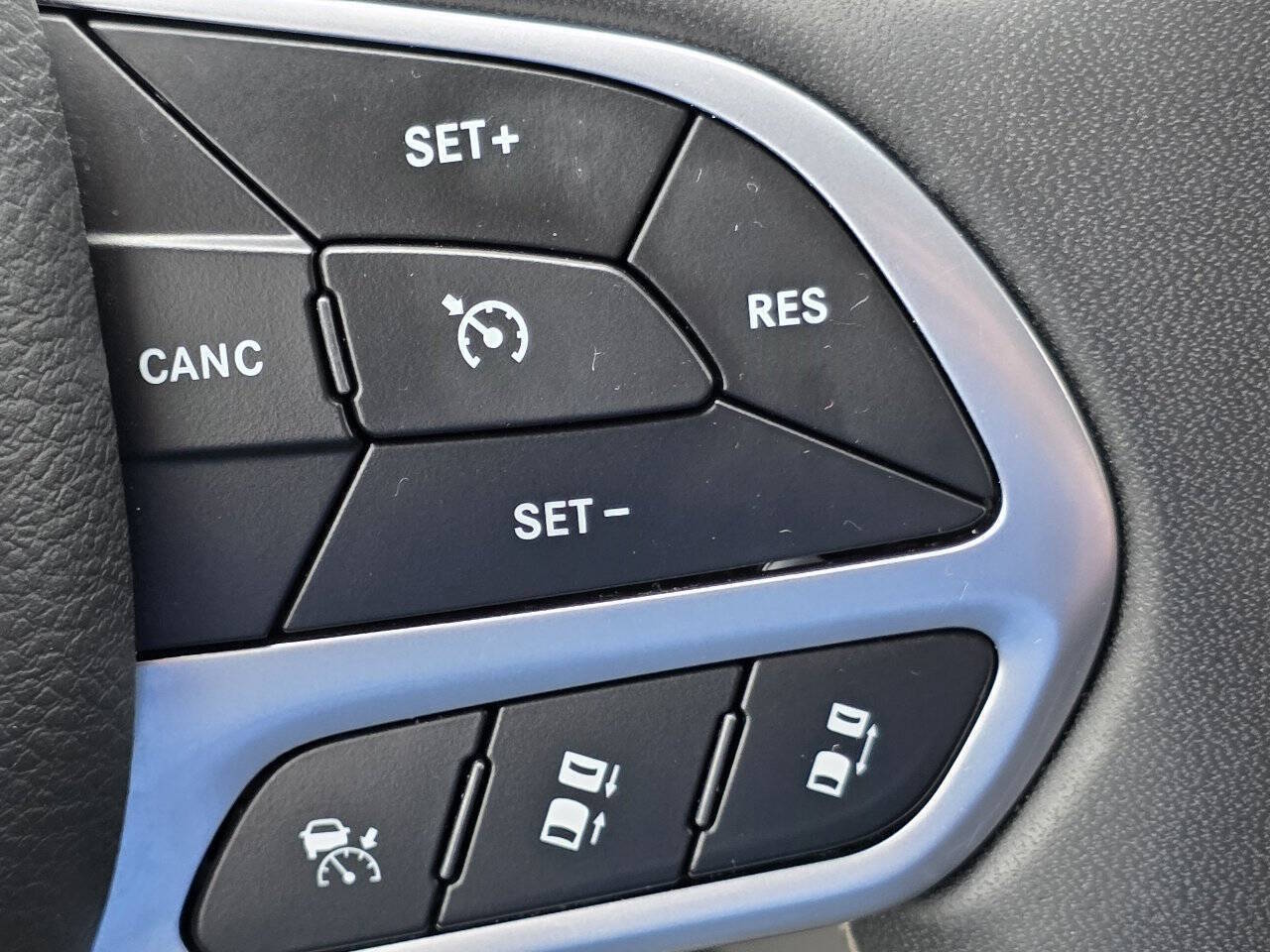 2023 Chrysler Pacifica Touring L - Photo 25