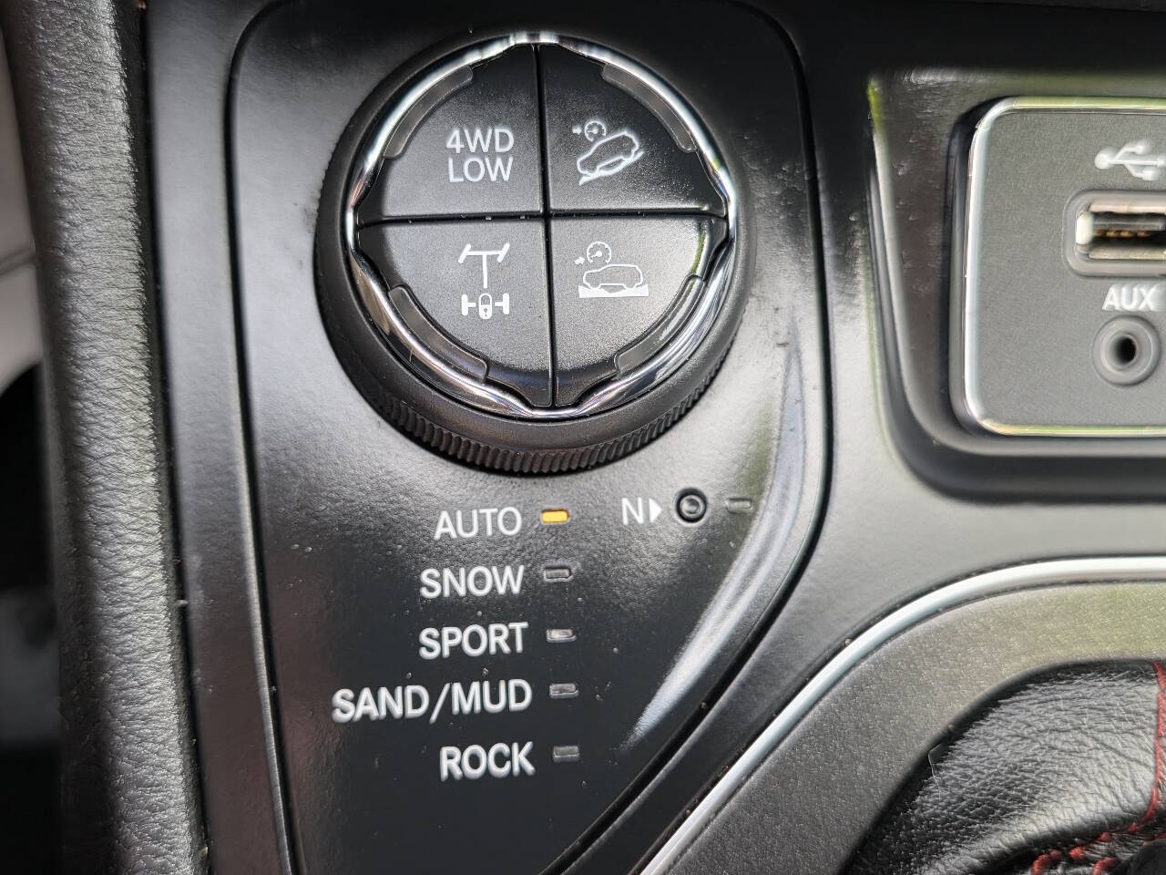 2020 Jeep Cherokee Trailhawk - Photo 12