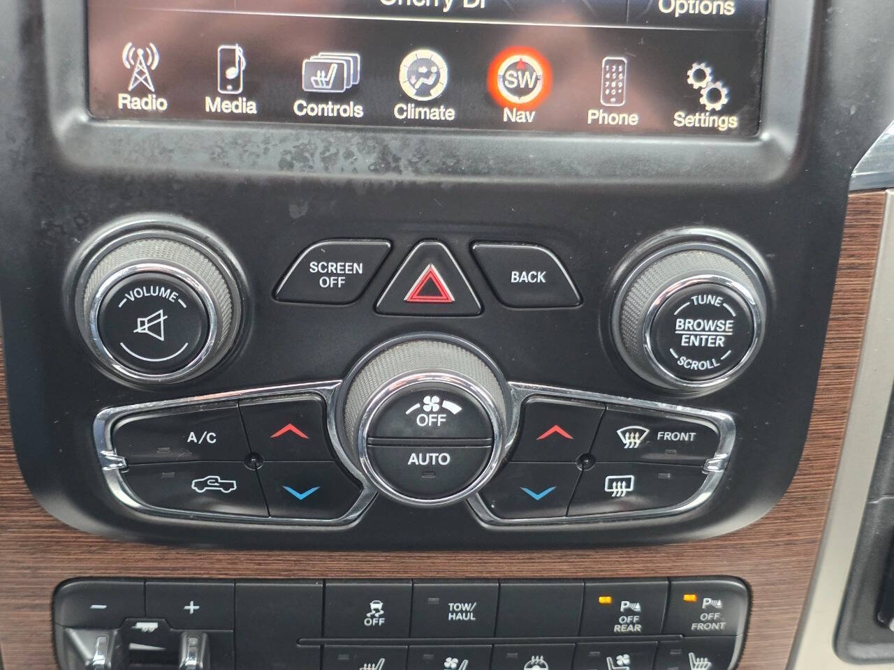 2015 RAM Ram 1500 Pickup Laramie - Photo 17