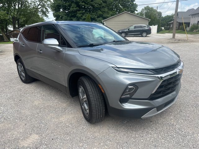 2023 Chevrolet Blazer 2LT photo 3
