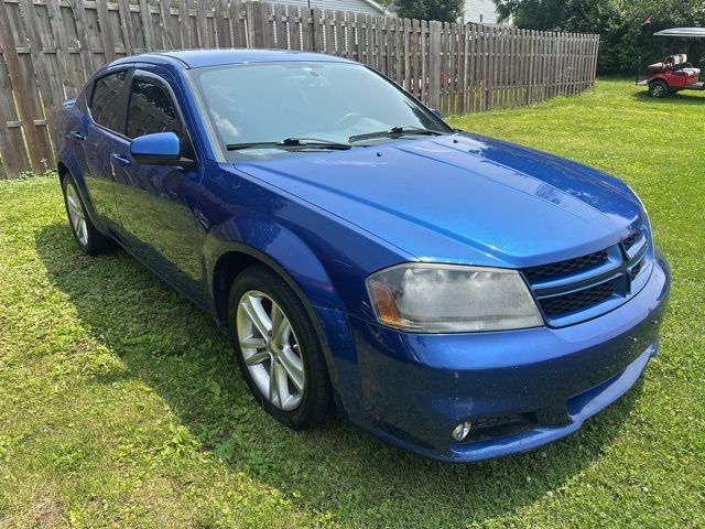 2014 Dodge Avenger SXT photo 3