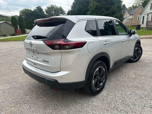 2024 Nissan Rogue SV photo 3