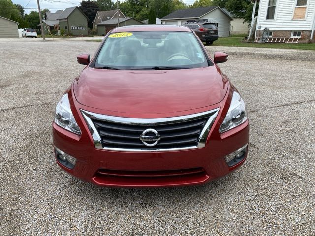 2015 Nissan Altima 2.5 SV photo 2