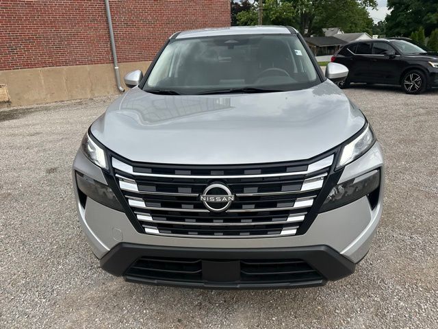 2024 Nissan Rogue SV photo 2