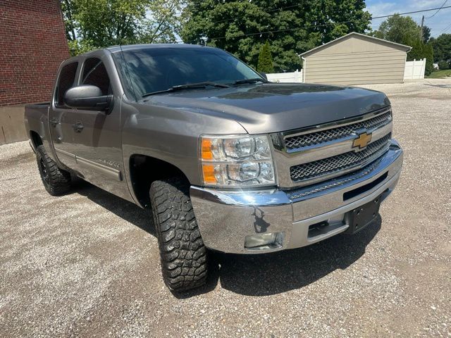 2012 Chevrolet Silverado 1500 LT photo 3