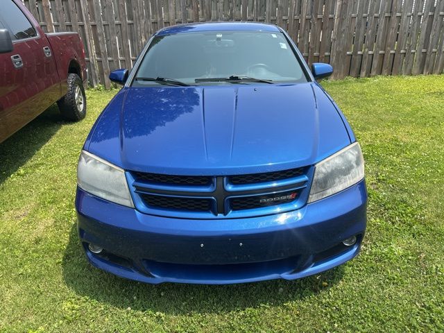 2014 Dodge Avenger SXT photo 2