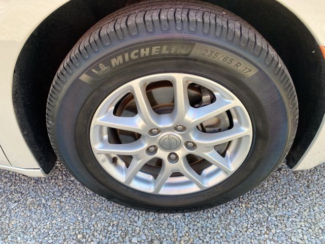 2020 Chrysler Pacifica Touring L photo 4