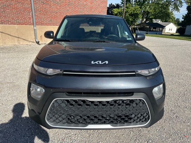 2022 Kia Soul LX photo 2