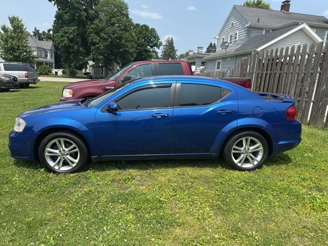 2014 Dodge Avenger SXT photo 4