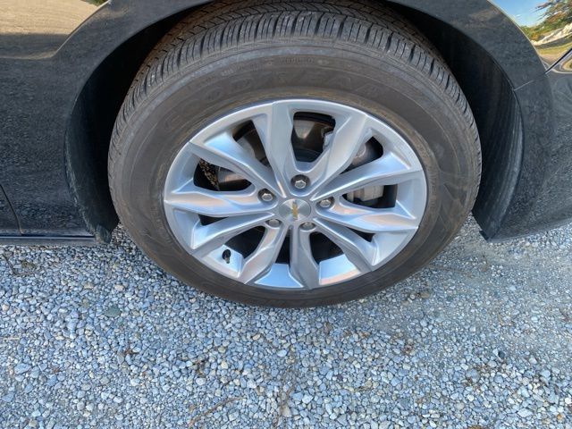 2024 Chevrolet Malibu 1LT photo 4