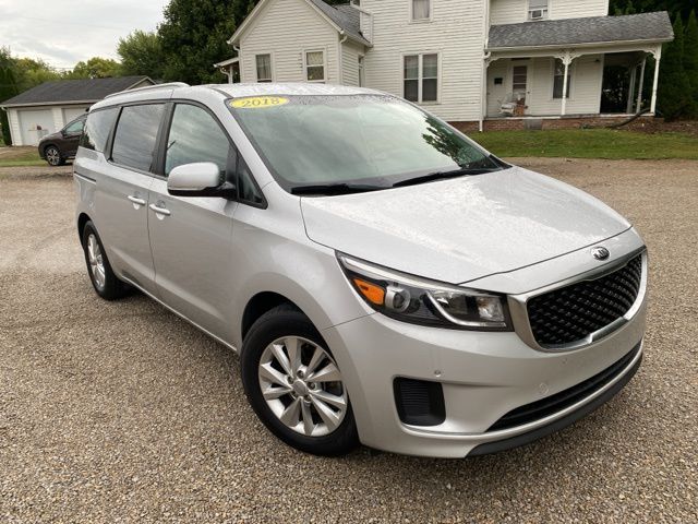 2018 Kia Sedona LX photo 2