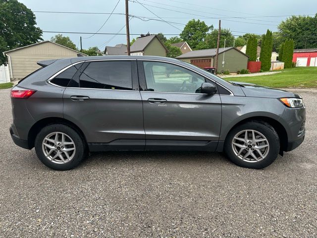 2024 Ford Edge SEL photo 2