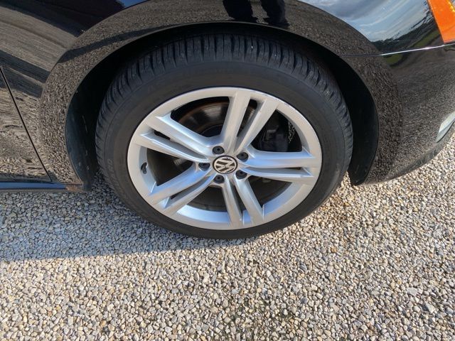 2014 Volkswagen Passat SE photo 4