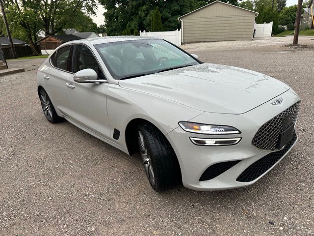 2024 Genesis G70 2.5T photo 3
