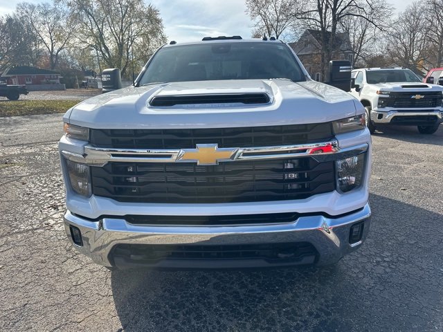 2025 Chevrolet Silverado 3500HD LT photo 2