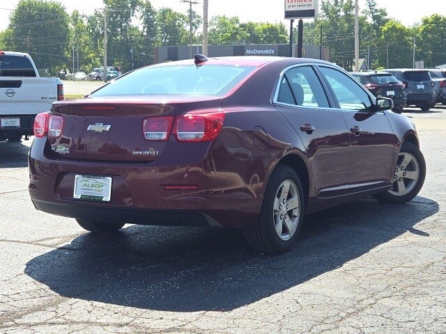 2016 Chevrolet Malibu Limited 1LT photo 2