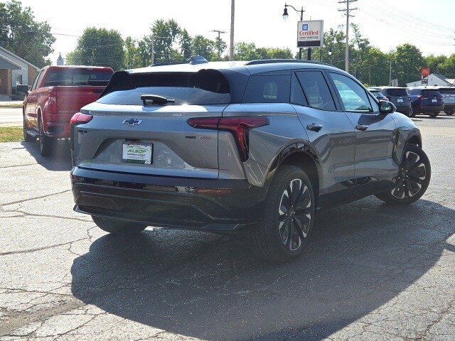 2024 Chevrolet Blazer EV RS photo 2