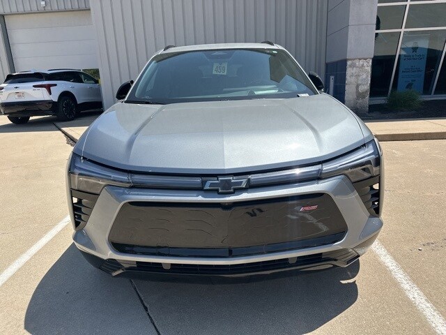 2024 Chevrolet Blazer EV RS photo 2