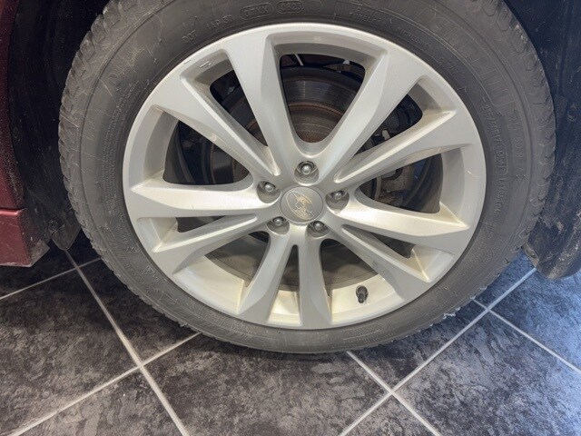 2014 Subaru Legacy 2.5i photo 3