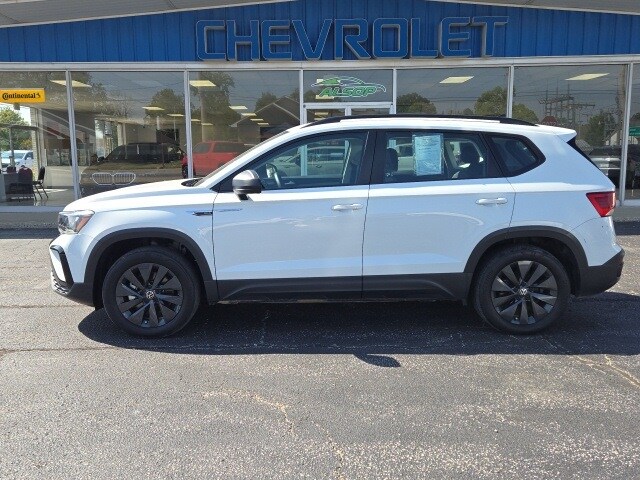 2022 Volkswagen Taos S photo 3