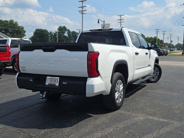 2024 Toyota Tundra SR5 photo 2