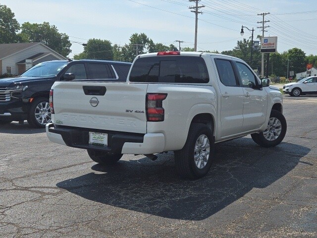 2024 Nissan Frontier SV photo 2