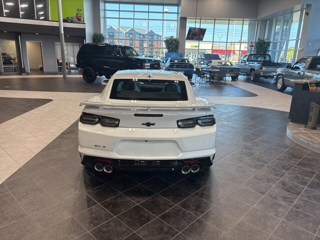 2024 Chevrolet Camaro ZL1 photo 3