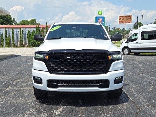 2025 Ram 1500 Tradesman photo 3