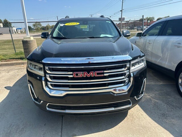 2023 Gmc Acadia SLT photo 2
