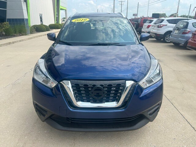 2019 Nissan Kicks SV photo 3