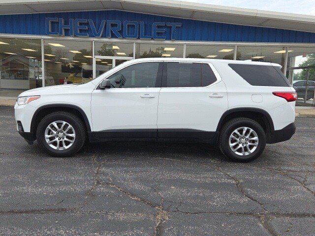 2020 Chevrolet Traverse LS photo 2
