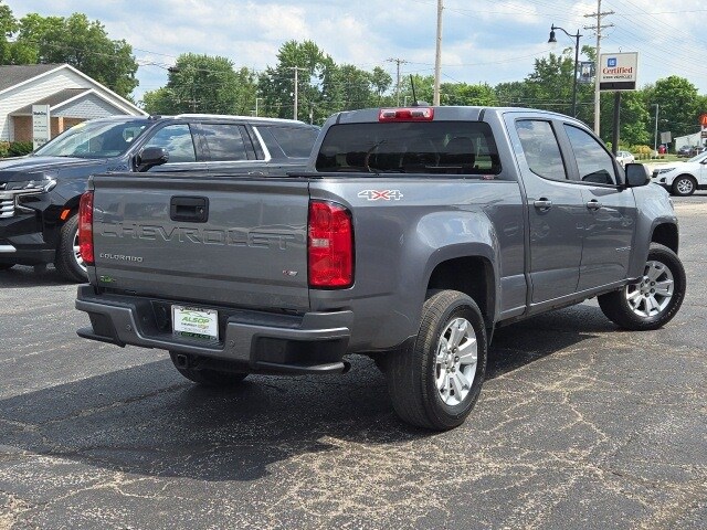 2022 Chevrolet Colorado LT photo 2