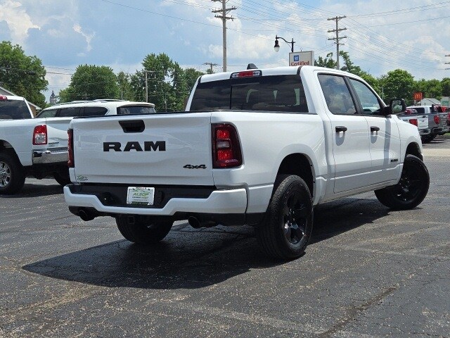 2025 Ram 1500 Tradesman photo 2