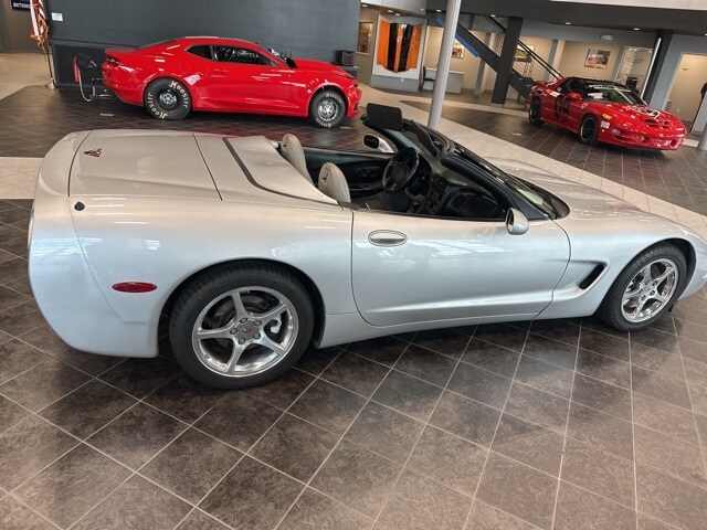 2002 Chevrolet Corvette Base Convertible photo 4
