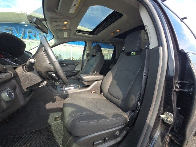 2014 Gmc Acadia SLE photo 3