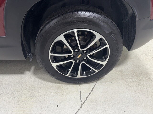 2025 Chevrolet Trailblazer LT photo 3