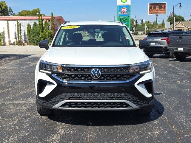 2022 Volkswagen Taos S photo 2