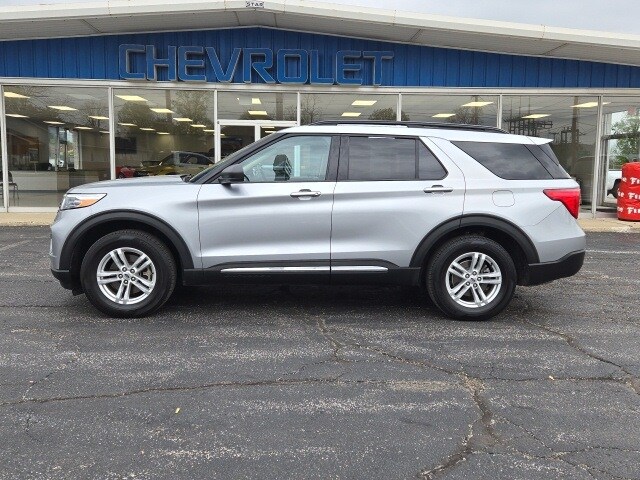 2022 Ford Explorer XLT photo 2