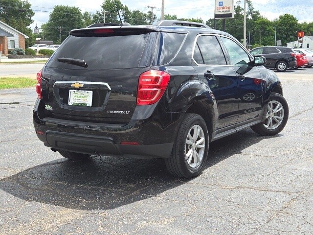 2016 Chevrolet Equinox LT photo 2