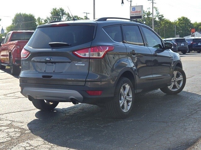 2015 Ford Escape SE photo 2