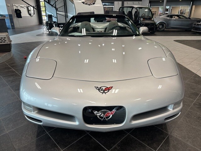 2002 Chevrolet Corvette Base Convertible photo 2