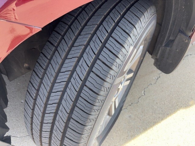 2015 Chevrolet Traverse 2LT photo 2