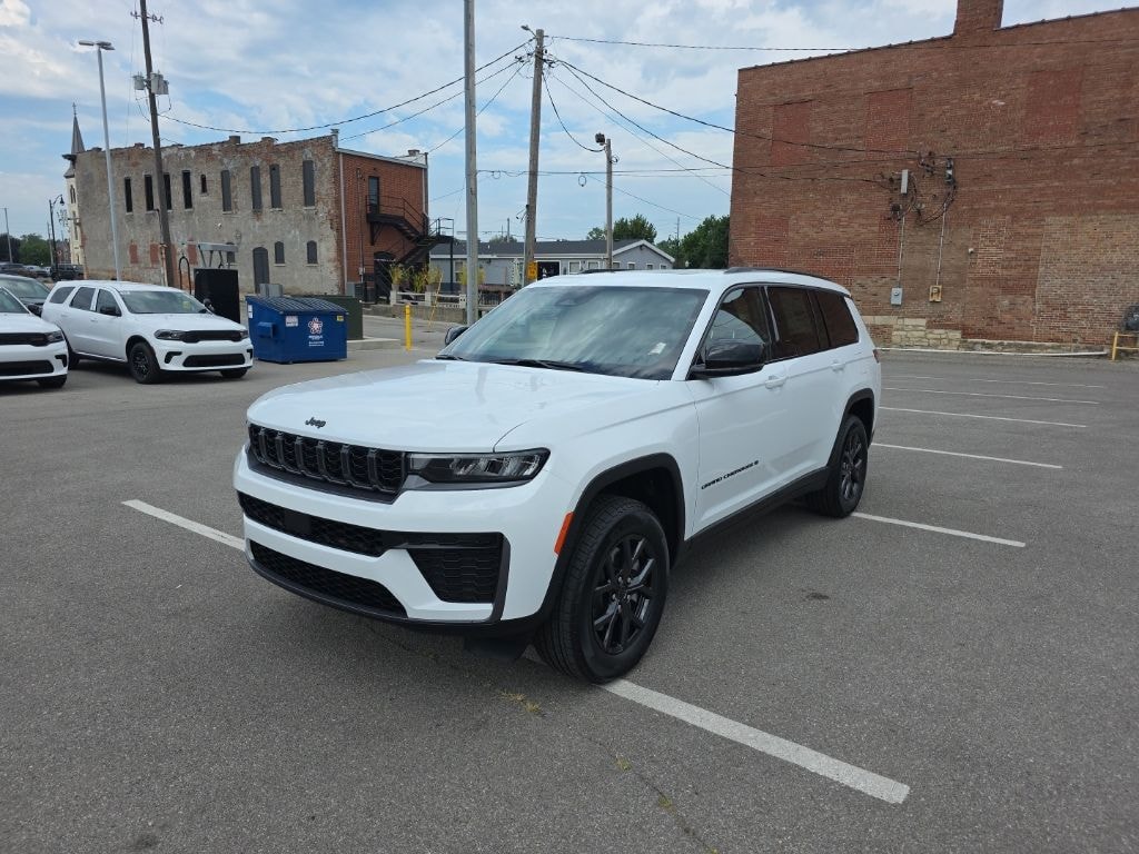 New 2027 Jeep Grand Cherokee L Laredo Altitude Sport Utility